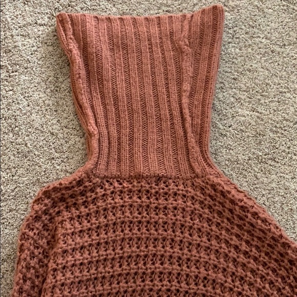 Express Mauve Chunky Turtleneck Sweater - Picture 3 of 4